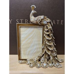 Jay Strongwater‎  SPF5758-232  Alexi Peacock Figurine 4" x 6" Frame - Golden